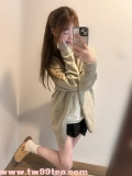 甜甜 160cm 44kg C奶 21歲 外表清純笑起來很甜 但身材比例很好 皮膚白嫩貼著很舒服 互