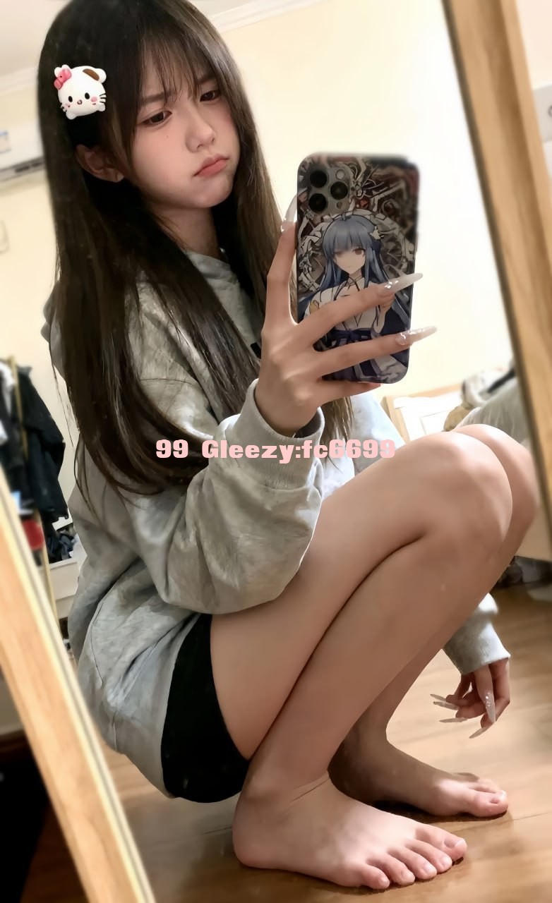 藏在課後的精緻悸動：155cm 的軟萌，只想在你懷裡放肆