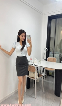 24歲童顏小隻馬「甜心」158cm/47kg：極品E奶神仙顏值，今晚等哥哥來幫辛苦的她呼呼