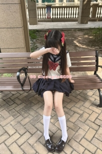 JK綿綿：18歲純欲白虎、極致骨感小隻馬，私密處光滑如絲！
