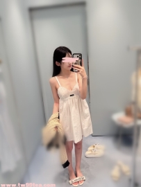 【桃園/新竹/苗栗】叮噹 19歲/157B+ 嫩妹小芝麻！可愛好抱極致超緊，客人認證會癢的包