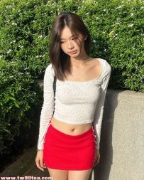 【今日推薦】22歲超可愛卡哇伊小甜妹「小布丁」155/43/C奶｜娃娃臉清純甜美/嬌小玲瓏