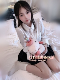 嘟嘟｜155cm幼嫩小學妹：第一次下海兼職，尋找溫柔哥哥開啟初體驗！