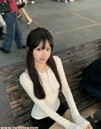 20歲純欲甜心「七七」：超甜美娃娃音＋身材纖細，帶你體驗100%的女友感誘惑！