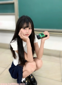 20歲兼職學生妹「妮妮」！155cm/C罩杯粉嫩騷妹，低價大碗高CP值首選