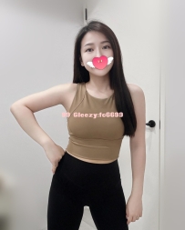 米亞 27歲D乳：渴望超強小惡魔、進門主動索吻上下其手，純天然巨乳女友等你開房纏綿