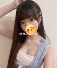 21歲純慾正妹白白，笑容甜美說話超嗲，解鎖「傲人爆乳＋極致嬌小」的雙重高潮