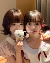 【台北外送/雙飛3P】19歲茉晚+20歲樂潼！超嫩閨蜜雙飛多人運動，上下夾擊體驗老司機